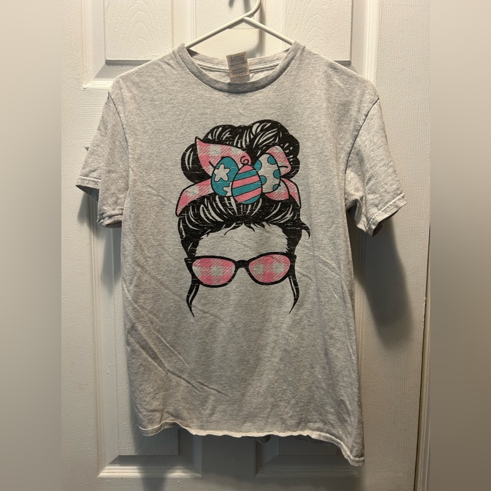 Messy bun hair Easter sunglasses tshirt medium